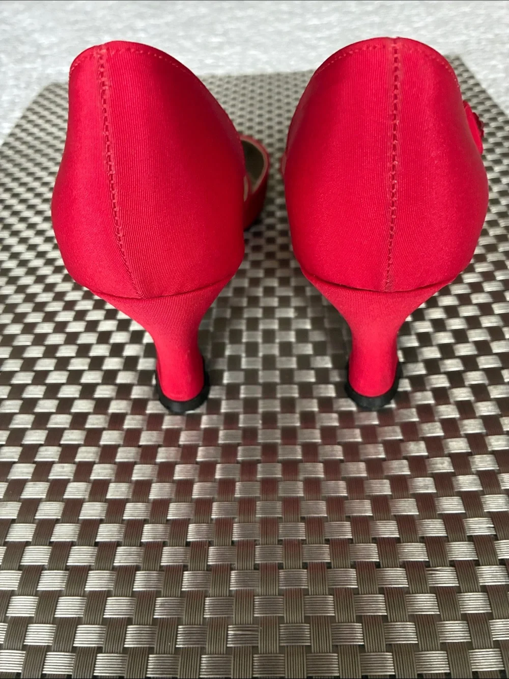 Red Vintage Women’s Satiny Shoes/Heels, Size 7